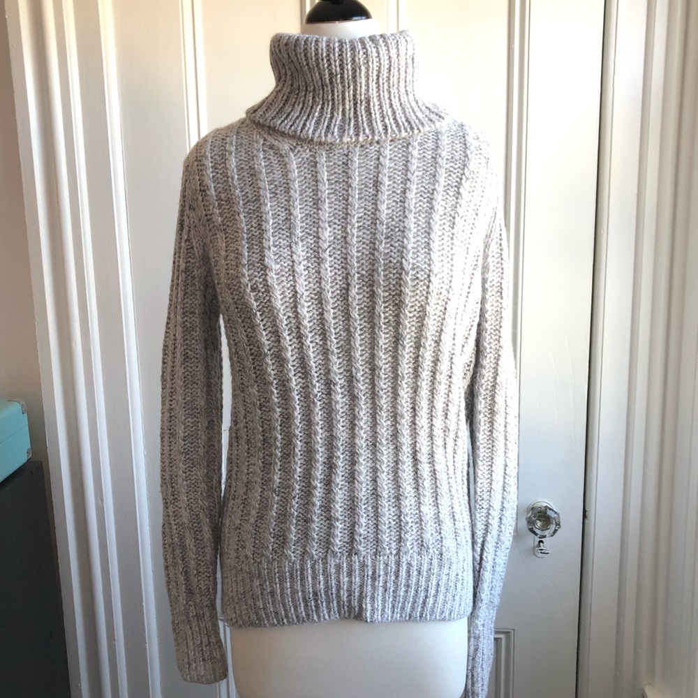 Banana Republic wool turtleneck sweater